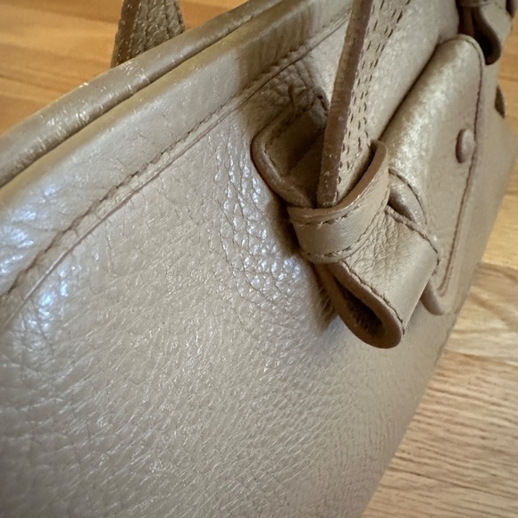 Salvatore Ferragamo Satchel Handbag Camel Light Tan - Picture 14 of 16